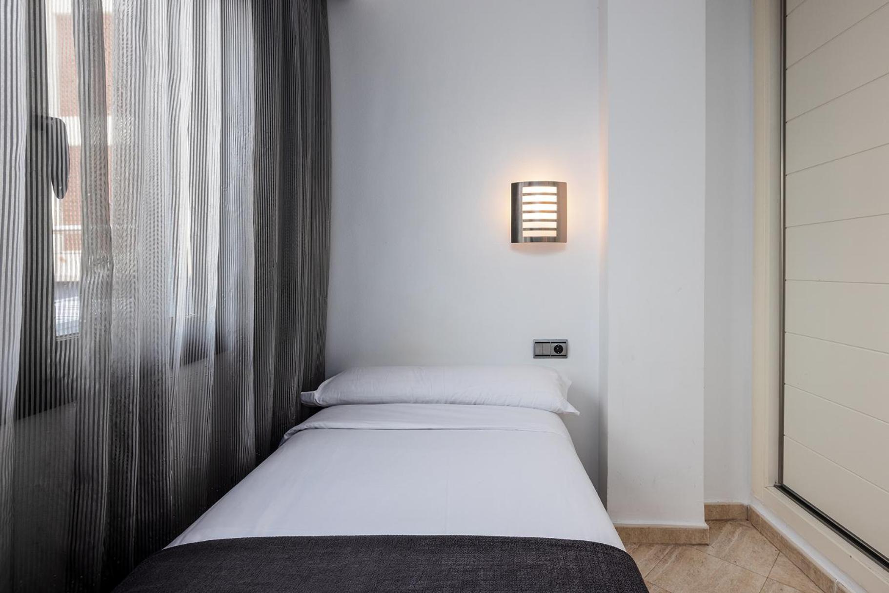 Hotel Spa Cadiz Plaza (Adults Only) מראה חיצוני תמונה